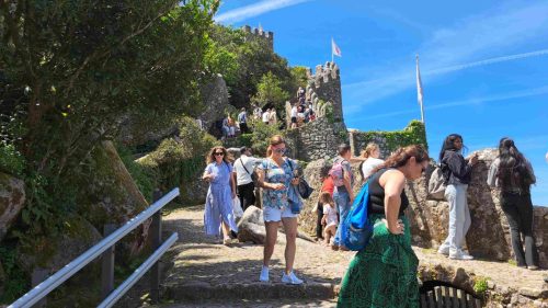 On täällä muitakin