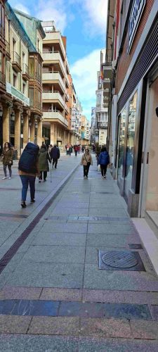 Reppureissaaja painaa...