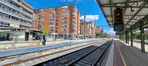 Ollaankohan oikealla laiturilla?